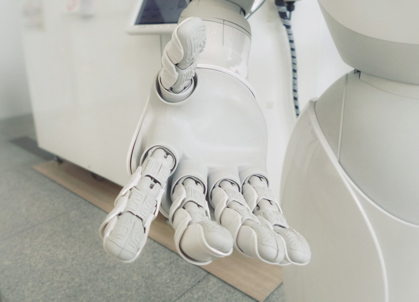 Chatbot vs AI agent: what's the difference?